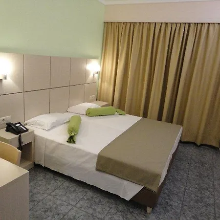 Hotel Imperial Hotel And Apartments 2*