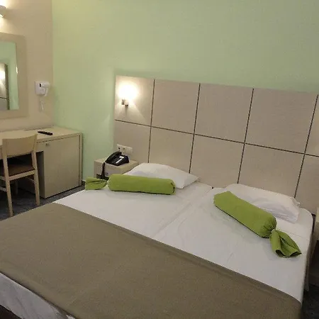Imperial Hotel And Apartments Hotel 2*