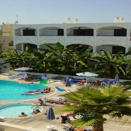 Hotel Imperial Hotel And Apartments 2*